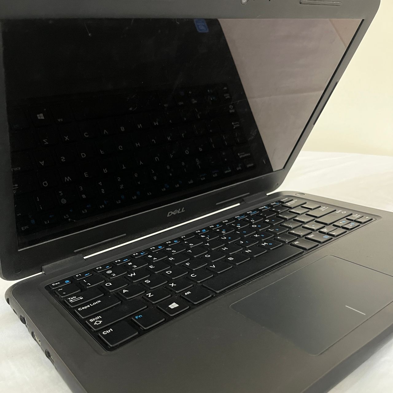 Dell Latitude 3300