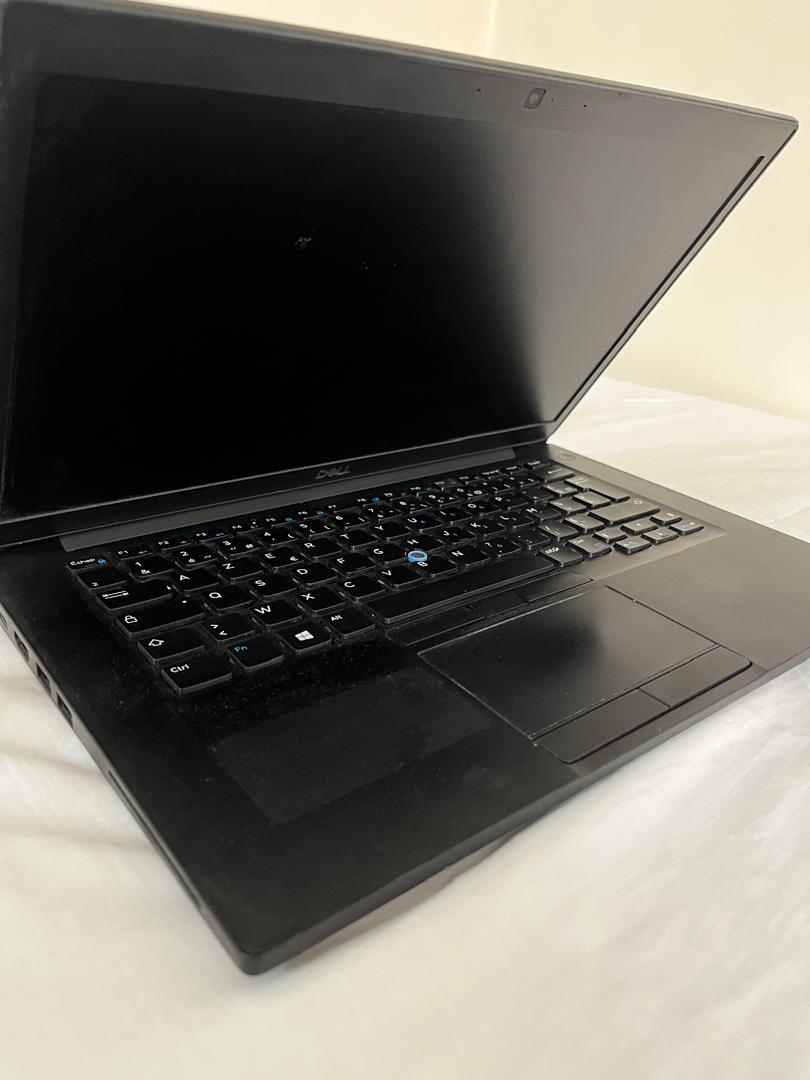 Dell Latitude 7490
